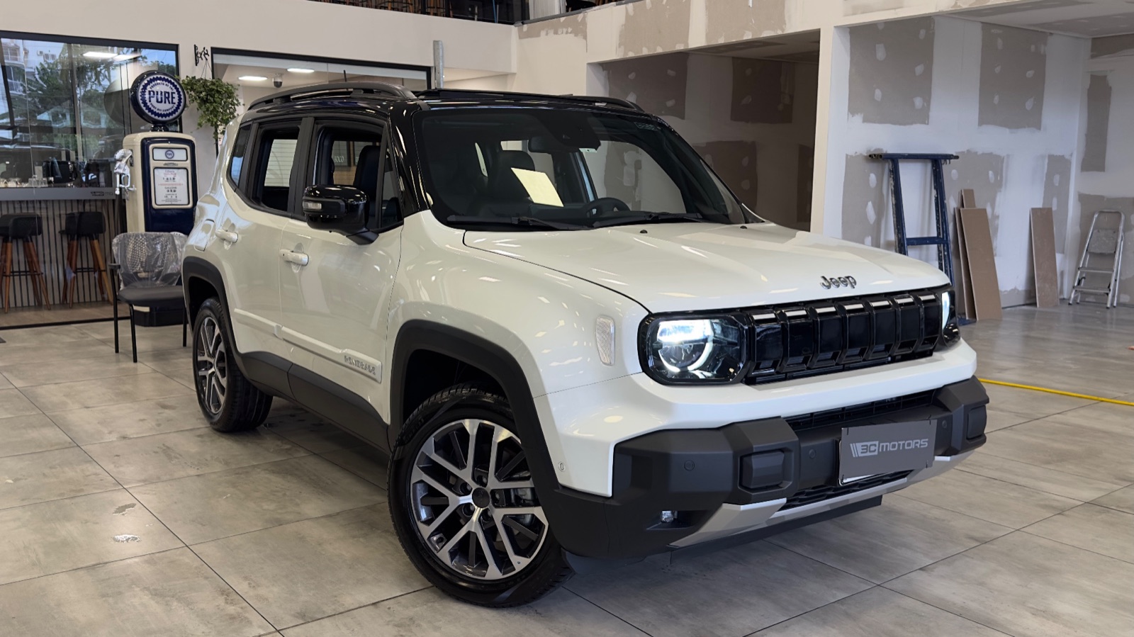 Jeep Renegade Sahara branco